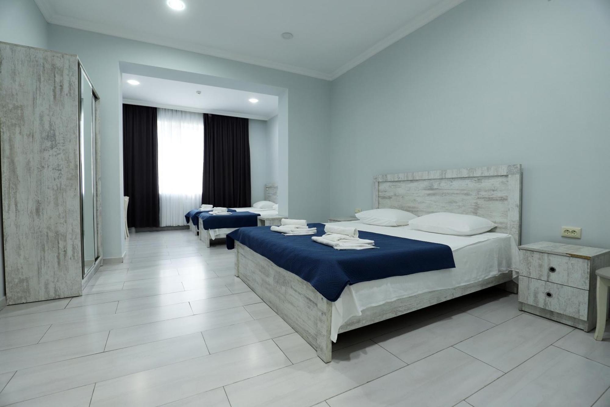 Hotel City Кутаиси Екстериор снимка