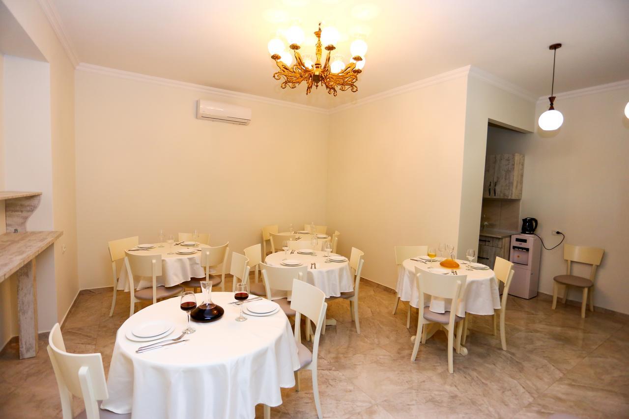 Hotel City Кутаиси Екстериор снимка